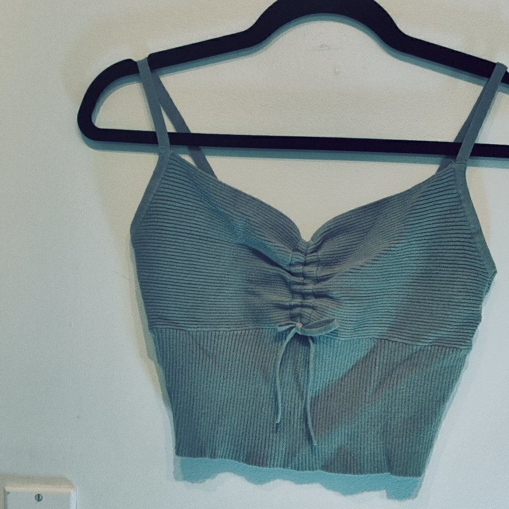 L. A .Hearts crop top in soft green, ribbed tie front with elasticized center M